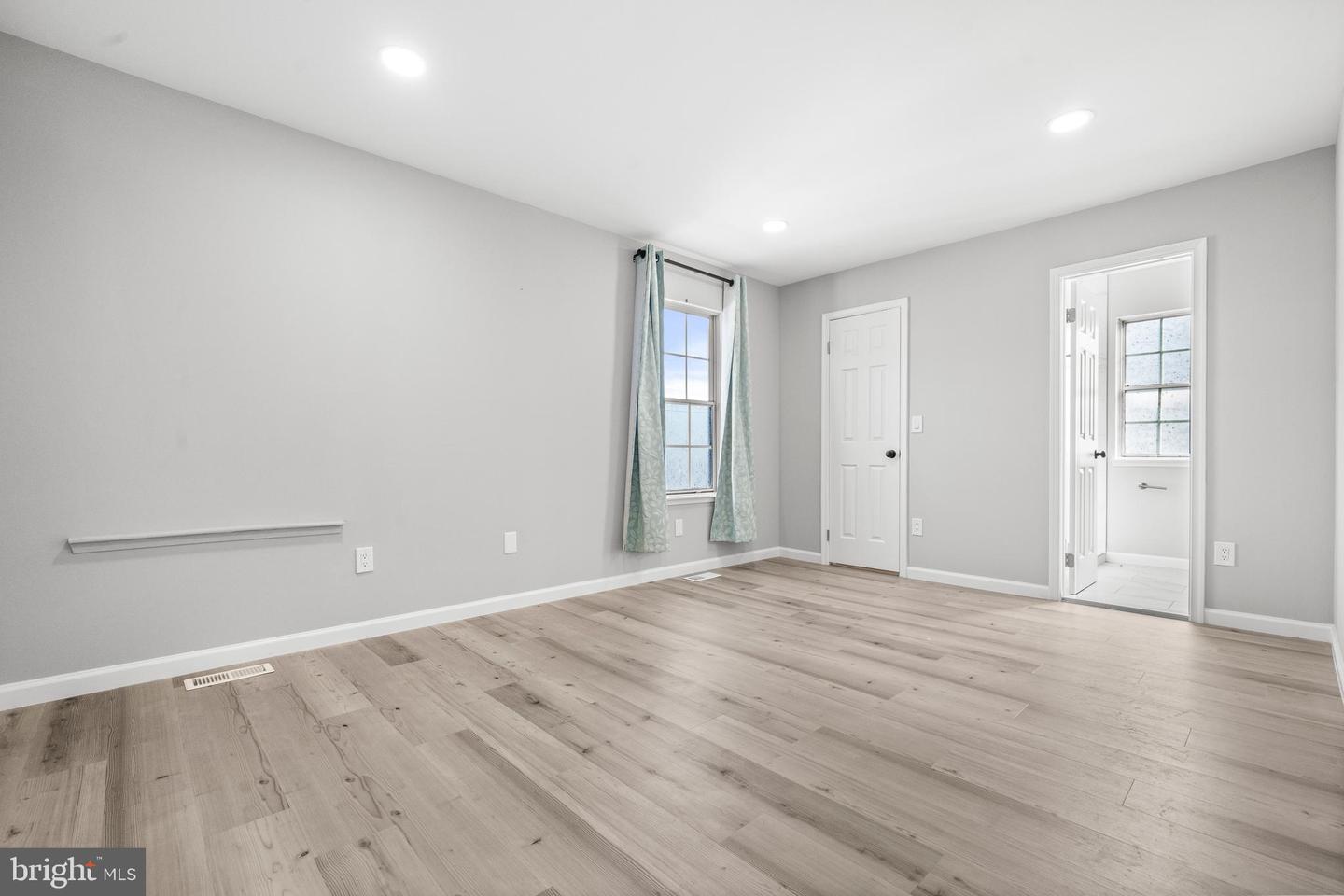 13512 APPLE BARREL CT, HERNDON, Virginia 20171, 3 Bedrooms Bedrooms, ,2 BathroomsBathrooms,Residential,For sale,13512 APPLE BARREL CT,VAFX2280356 MLS # VAFX2280356