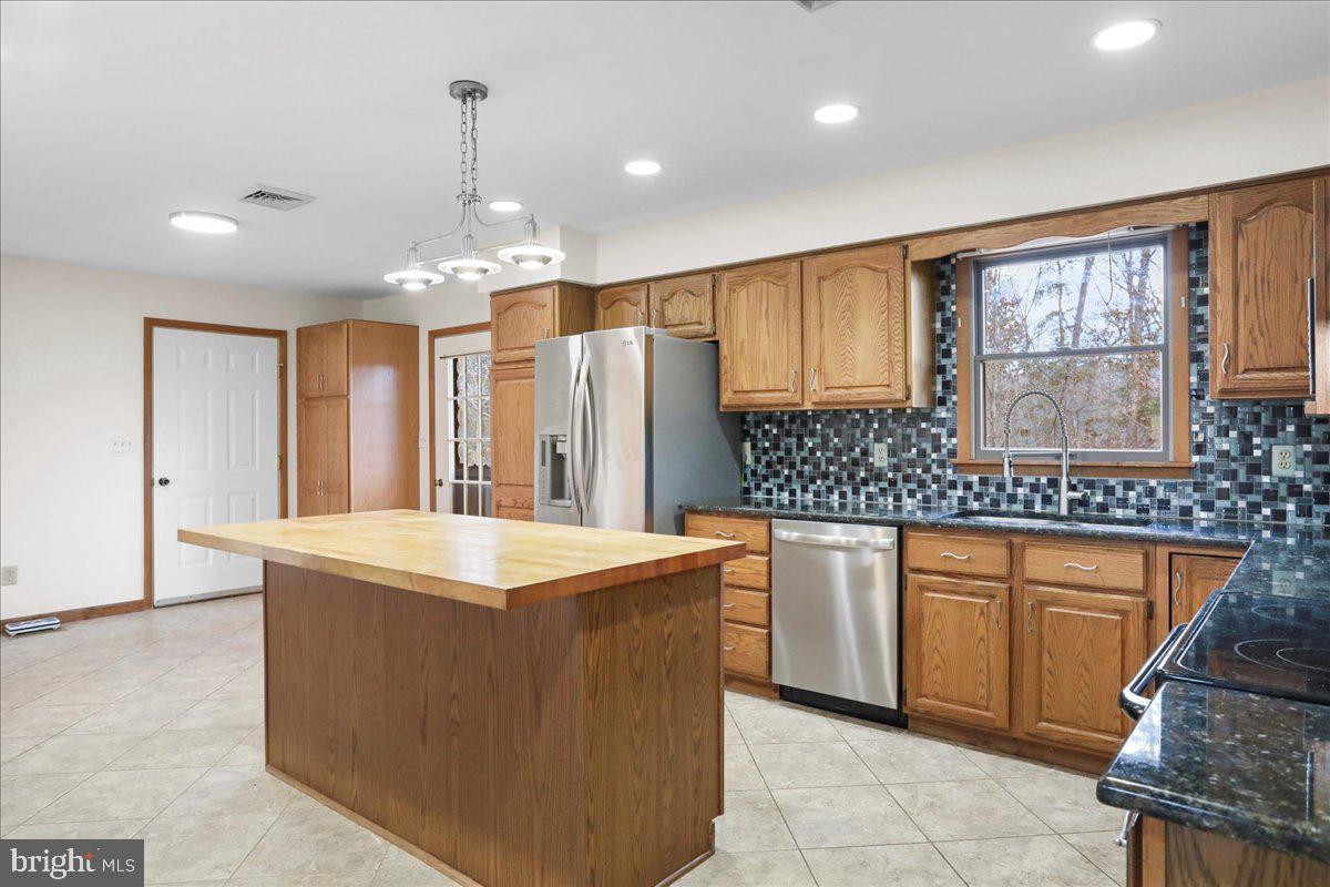 1716 RIDGEWAY RD, FRONT ROYAL, Virginia 22630, 4 Bedrooms Bedrooms, ,3 BathroomsBathrooms,Residential,For sale,1716 RIDGEWAY RD,VAWR2012838 MLS # VAWR2012838