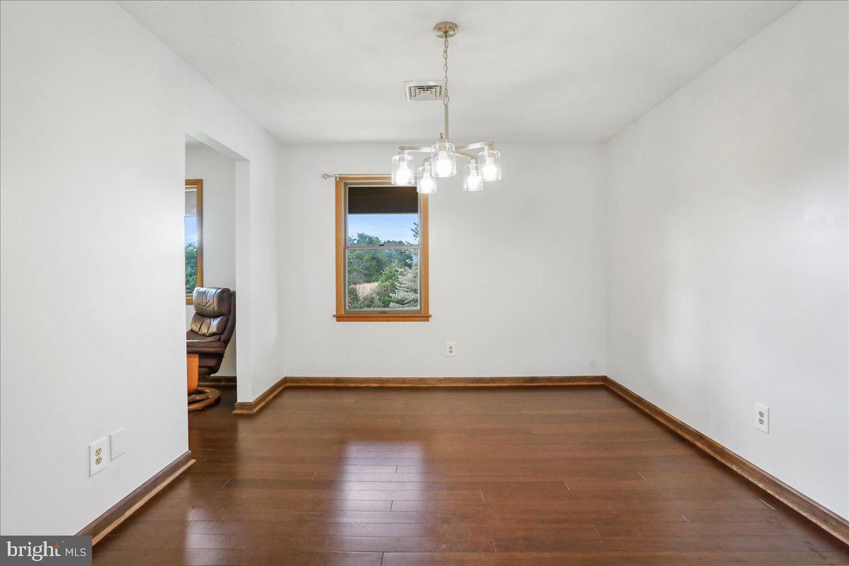 1716 RIDGEWAY RD, FRONT ROYAL, Virginia 22630, 4 Bedrooms Bedrooms, ,3 BathroomsBathrooms,Residential,For sale,1716 RIDGEWAY RD,VAWR2012838 MLS # VAWR2012838