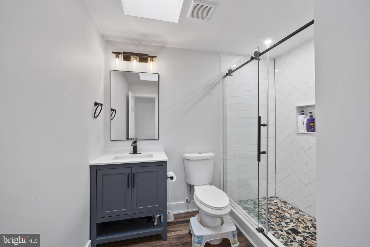 220 E COLONIAL HWY, HAMILTON, Virginia 20158, 3 Bedrooms Bedrooms, ,3 BathroomsBathrooms,Residential,For sale,220 E COLONIAL HWY,VALO2111678 MLS # VALO2111678