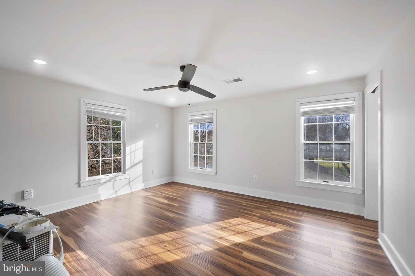 220 E COLONIAL HWY, HAMILTON, Virginia 20158, 3 Bedrooms Bedrooms, ,3 BathroomsBathrooms,Residential,For sale,220 E COLONIAL HWY,VALO2111678 MLS # VALO2111678