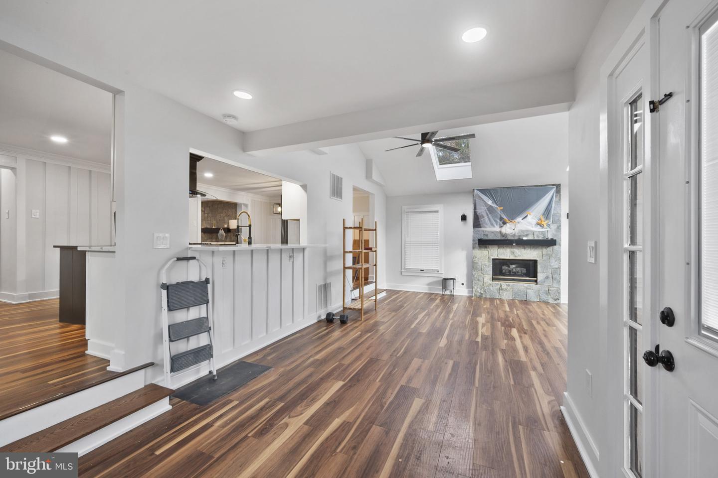 220 E COLONIAL HWY, HAMILTON, Virginia 20158, 3 Bedrooms Bedrooms, ,3 BathroomsBathrooms,Residential,For sale,220 E COLONIAL HWY,VALO2111678 MLS # VALO2111678