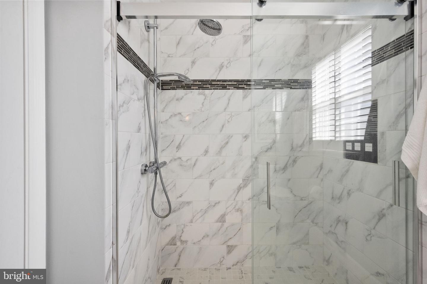 48 MCPHERSON CIR, STERLING, Virginia 20165, 4 Bedrooms Bedrooms, 12 Rooms Rooms,3 BathroomsBathrooms,Residential,For sale,48 MCPHERSON CIR,VALO2111692 MLS # VALO2111692