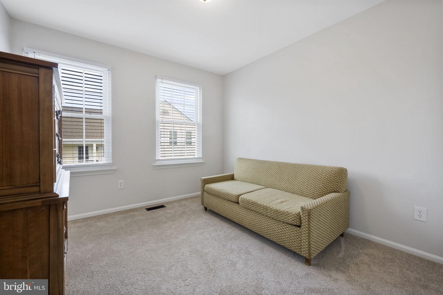 48 MCPHERSON CIR, STERLING, Virginia 20165, 4 Bedrooms Bedrooms, 12 Rooms Rooms,3 BathroomsBathrooms,Residential,For sale,48 MCPHERSON CIR,VALO2111692 MLS # VALO2111692