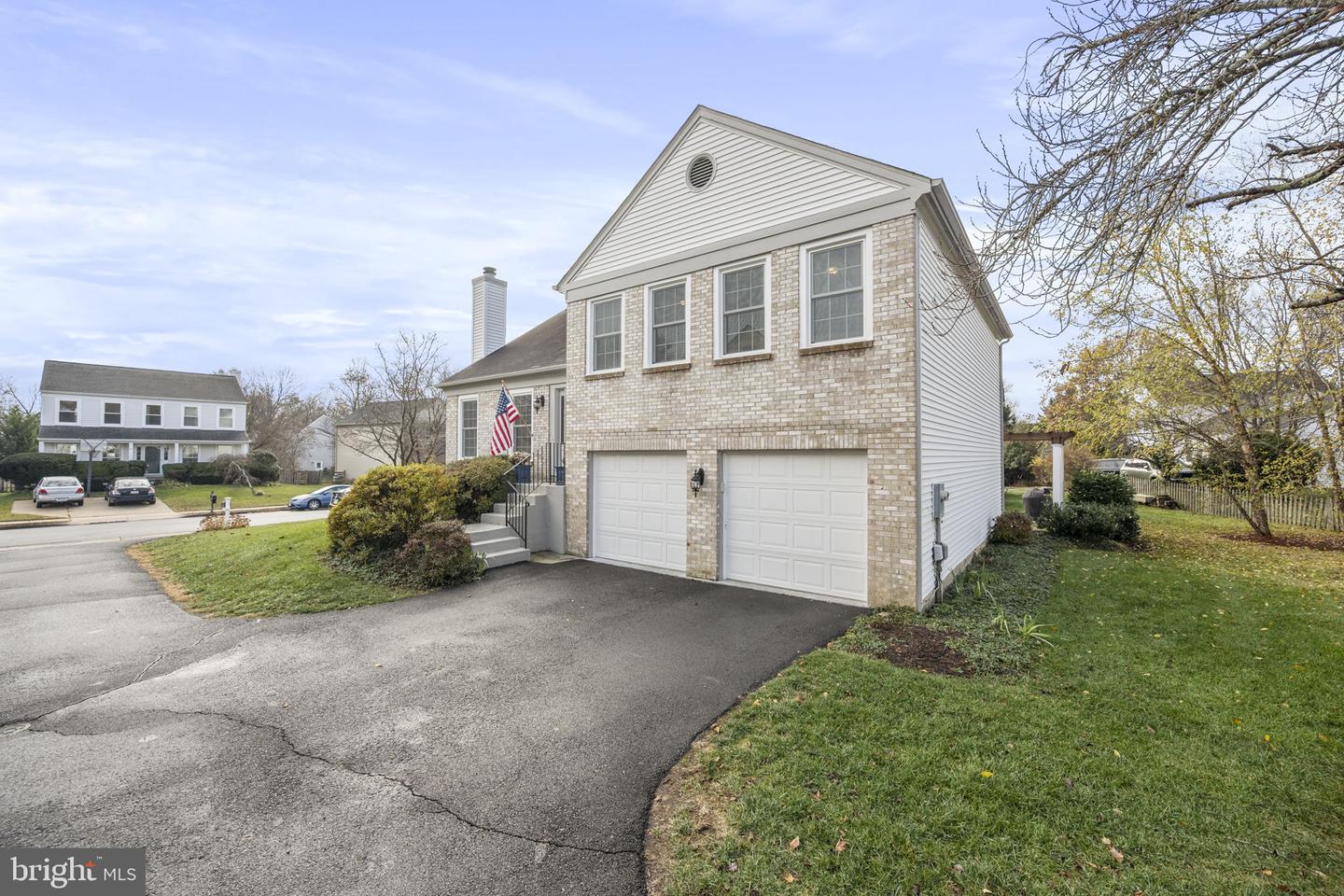 48 MCPHERSON CIR, STERLING, Virginia 20165, 4 Bedrooms Bedrooms, 12 Rooms Rooms,3 BathroomsBathrooms,Residential,For sale,48 MCPHERSON CIR,VALO2111692 MLS # VALO2111692