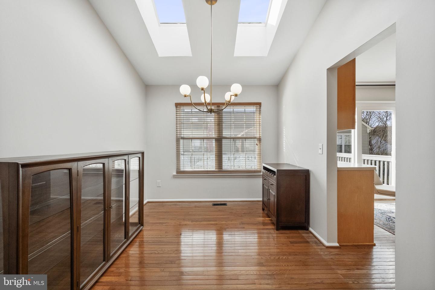 48 MCPHERSON CIR, STERLING, Virginia 20165, 4 Bedrooms Bedrooms, 12 Rooms Rooms,3 BathroomsBathrooms,Residential,For sale,48 MCPHERSON CIR,VALO2111692 MLS # VALO2111692