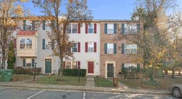 102 CHARLES ST, FREDERICKSBURG, Virginia 22405, 4 Bedrooms Bedrooms, ,2 BathroomsBathrooms,Residential,For sale,102 CHARLES ST,VAST2044444 MLS # VAST2044444