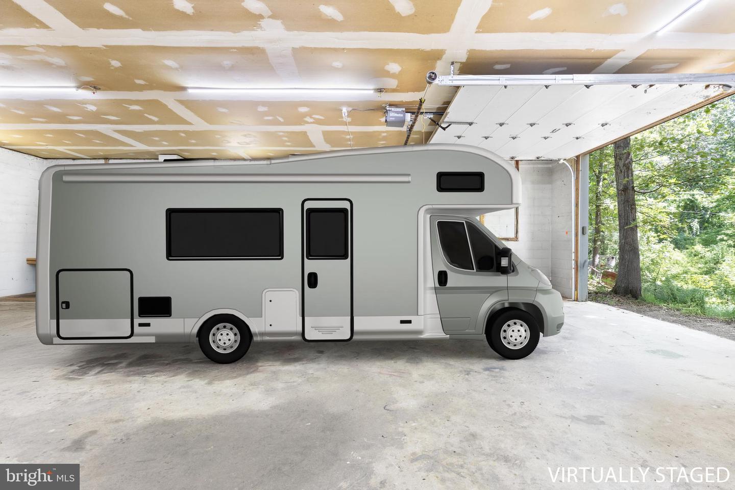 38577 GOOSE CREEK LN, LEESBURG, Virginia 20175, 3 Bedrooms Bedrooms, ,3 BathroomsBathrooms,Residential,For sale,38577 GOOSE CREEK LN,VALO2090706 MLS # VALO2090706