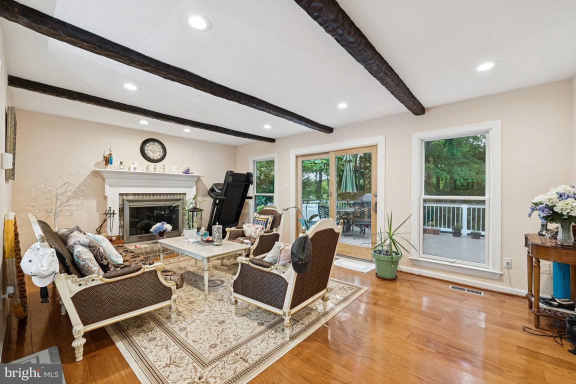 6625 WEATHEFORD CT, MCLEAN, Virginia 22101, 6 Bedrooms Bedrooms, ,4 BathroomsBathrooms,Residential,For sale,6625 WEATHEFORD CT,VAFX2245070 MLS # VAFX2245070