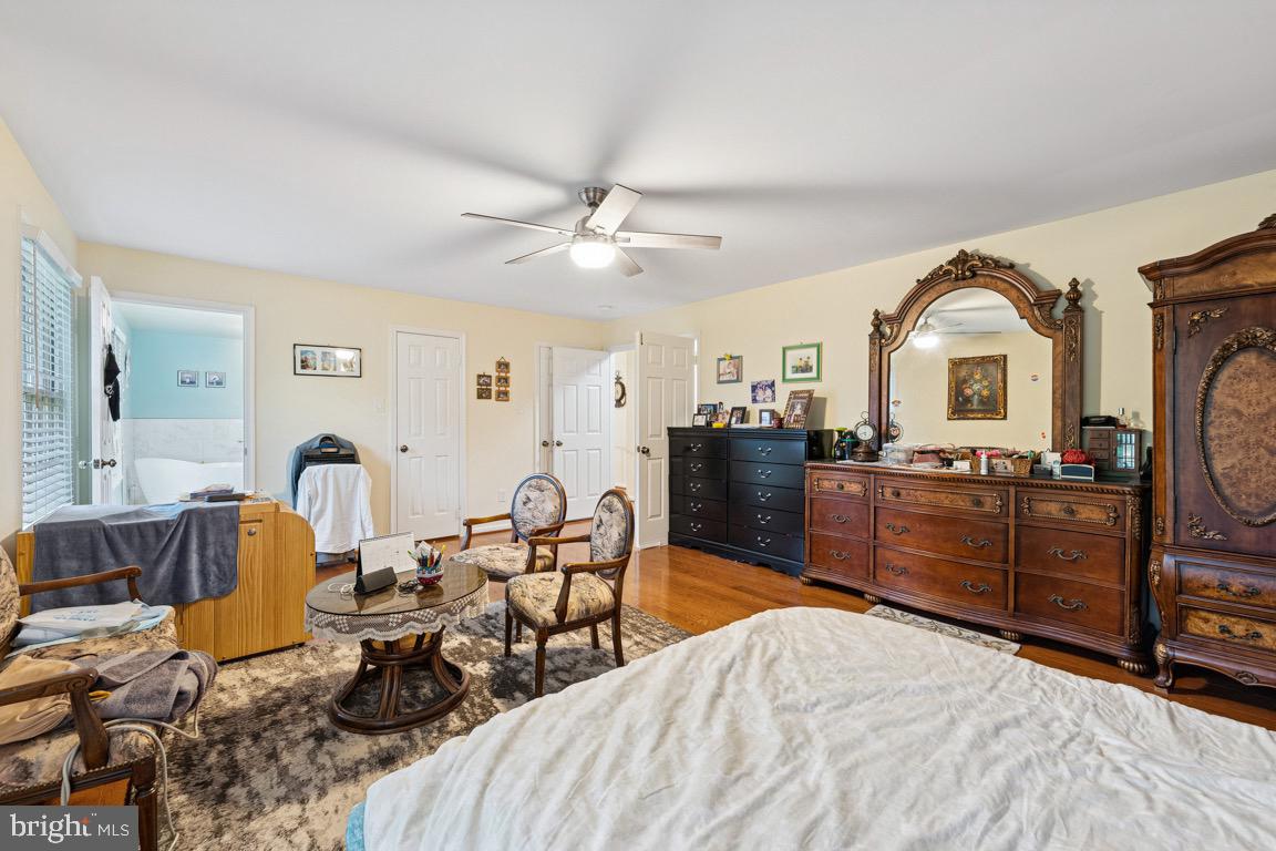 6625 WEATHEFORD CT, MCLEAN, Virginia 22101, 6 Bedrooms Bedrooms, ,4 BathroomsBathrooms,Residential,For sale,6625 WEATHEFORD CT,VAFX2245070 MLS # VAFX2245070