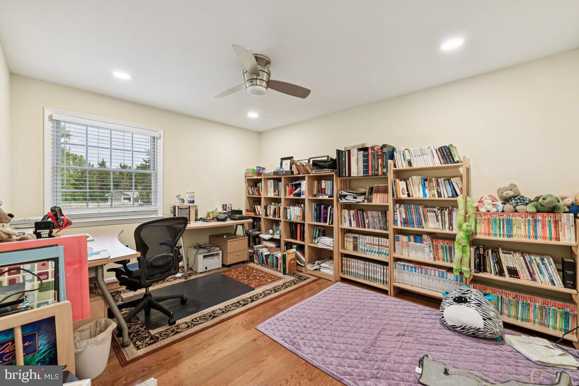 6625 WEATHEFORD CT, MCLEAN, Virginia 22101, 6 Bedrooms Bedrooms, ,4 BathroomsBathrooms,Residential,For sale,6625 WEATHEFORD CT,VAFX2245070 MLS # VAFX2245070