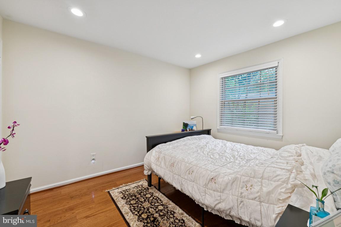 6625 WEATHEFORD CT, MCLEAN, Virginia 22101, 6 Bedrooms Bedrooms, ,4 BathroomsBathrooms,Residential,For sale,6625 WEATHEFORD CT,VAFX2245070 MLS # VAFX2245070