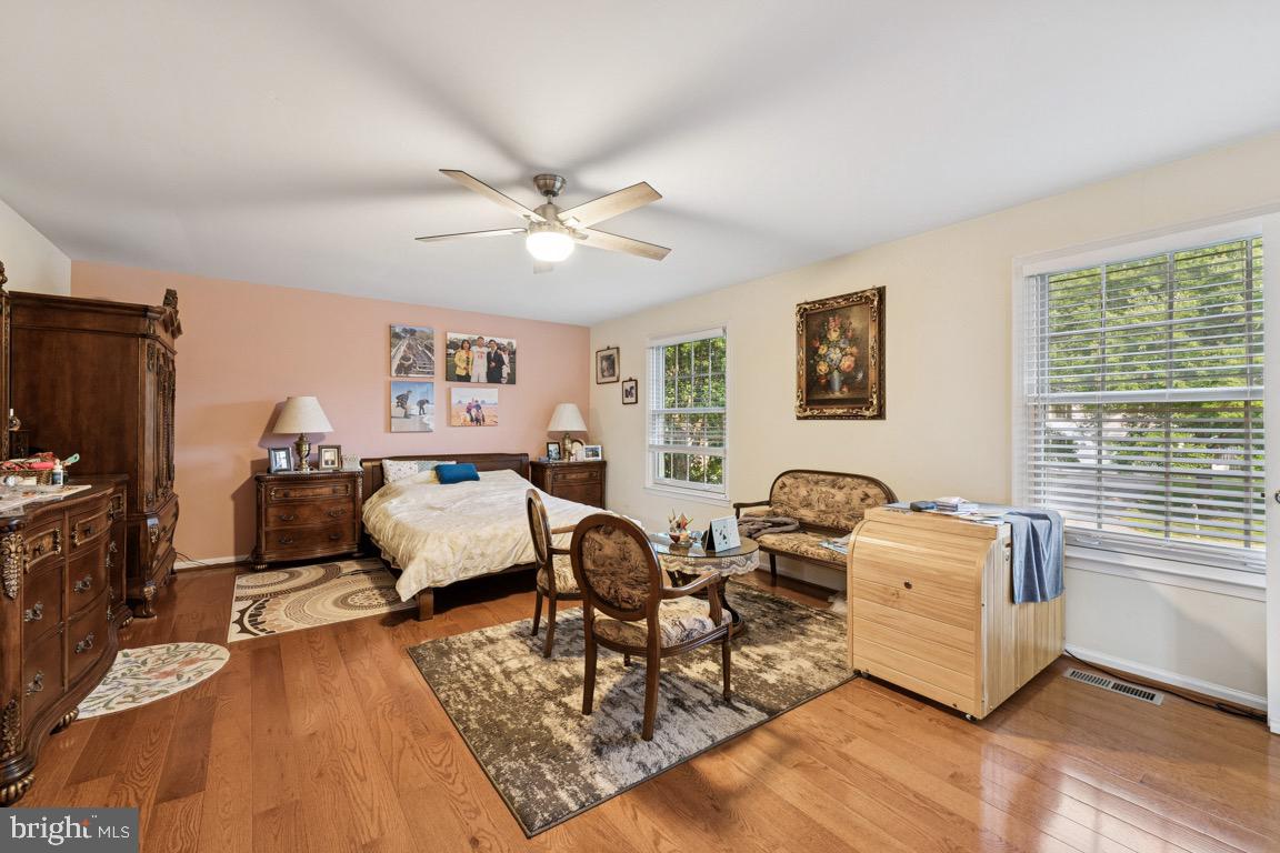 6625 WEATHEFORD CT, MCLEAN, Virginia 22101, 6 Bedrooms Bedrooms, ,4 BathroomsBathrooms,Residential,For sale,6625 WEATHEFORD CT,VAFX2245070 MLS # VAFX2245070