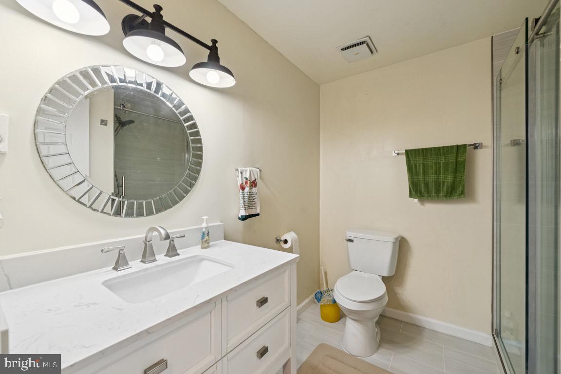 6625 WEATHEFORD CT, MCLEAN, Virginia 22101, 6 Bedrooms Bedrooms, ,4 BathroomsBathrooms,Residential,For sale,6625 WEATHEFORD CT,VAFX2245070 MLS # VAFX2245070