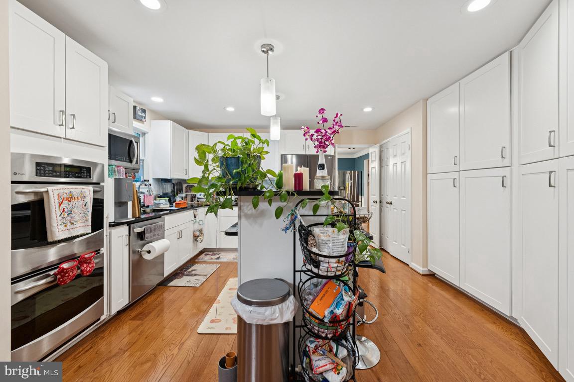 6625 WEATHEFORD CT, MCLEAN, Virginia 22101, 6 Bedrooms Bedrooms, ,4 BathroomsBathrooms,Residential,For sale,6625 WEATHEFORD CT,VAFX2245070 MLS # VAFX2245070