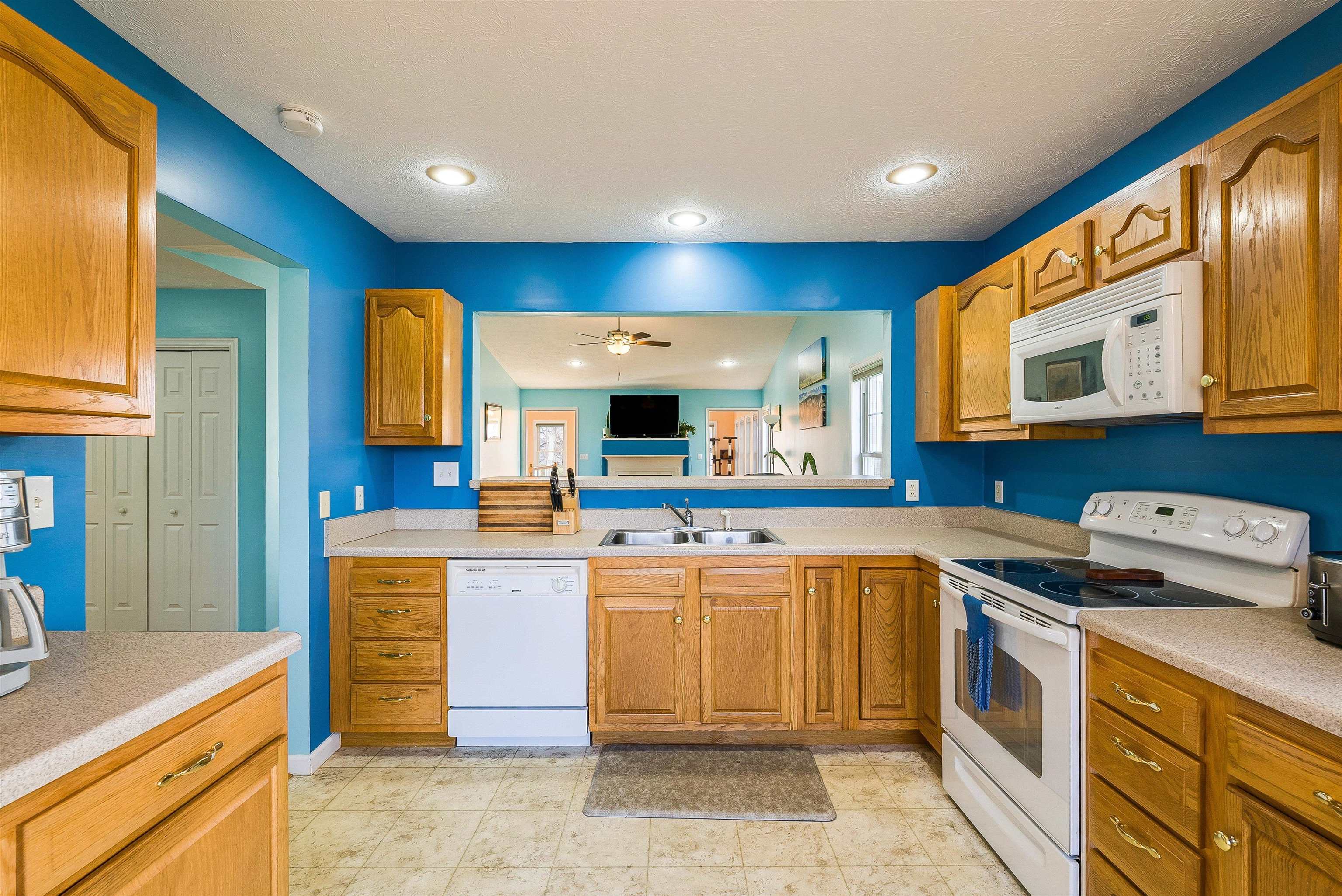 425 S JACKSON AVE, WAYNESBORO, Virginia 22980, 3 Bedrooms Bedrooms, ,2 BathroomsBathrooms,Residential,425 S JACKSON AVE,671478 MLS # 671478