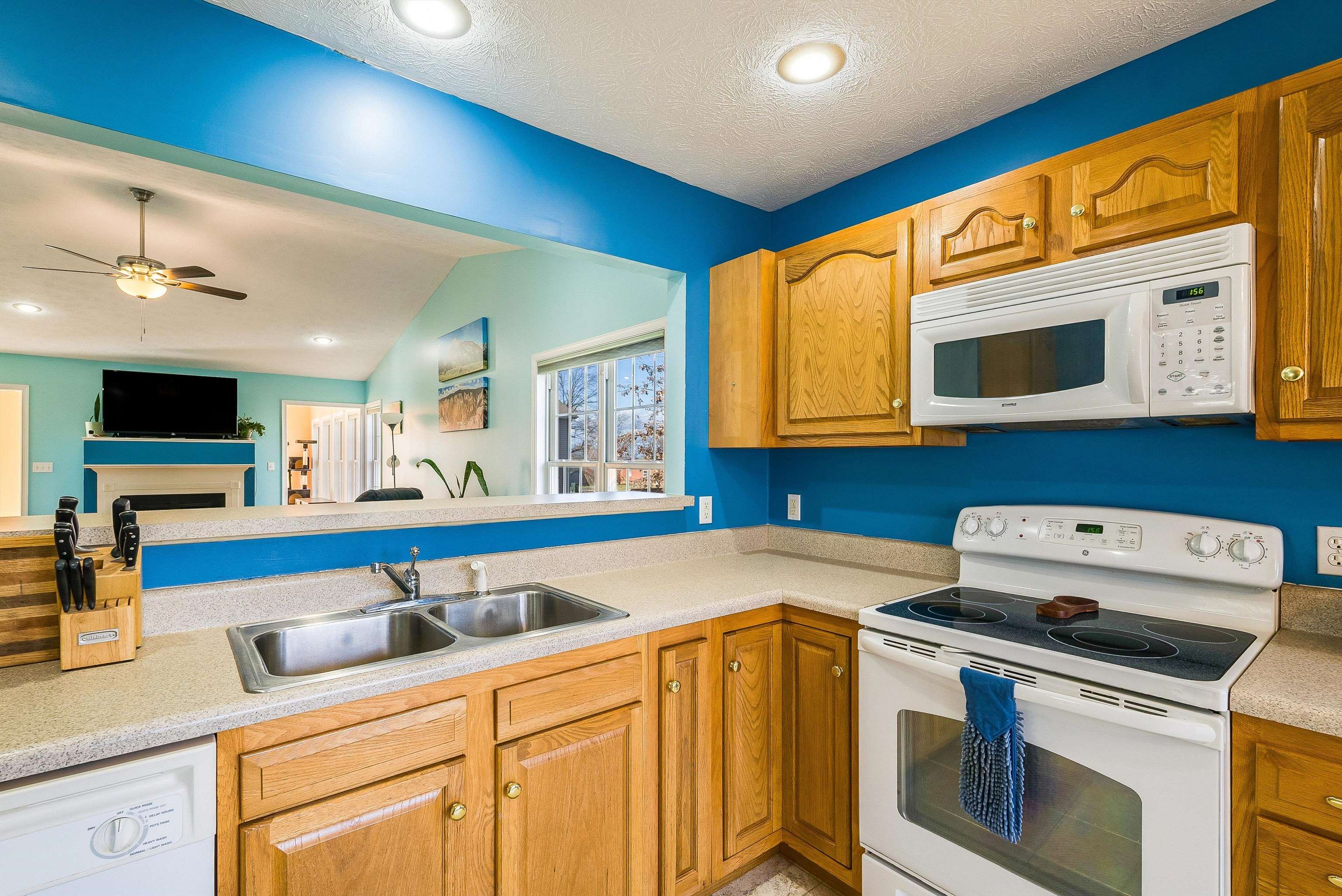 425 S JACKSON AVE, WAYNESBORO, Virginia 22980, 3 Bedrooms Bedrooms, ,2 BathroomsBathrooms,Residential,425 S JACKSON AVE,671478 MLS # 671478