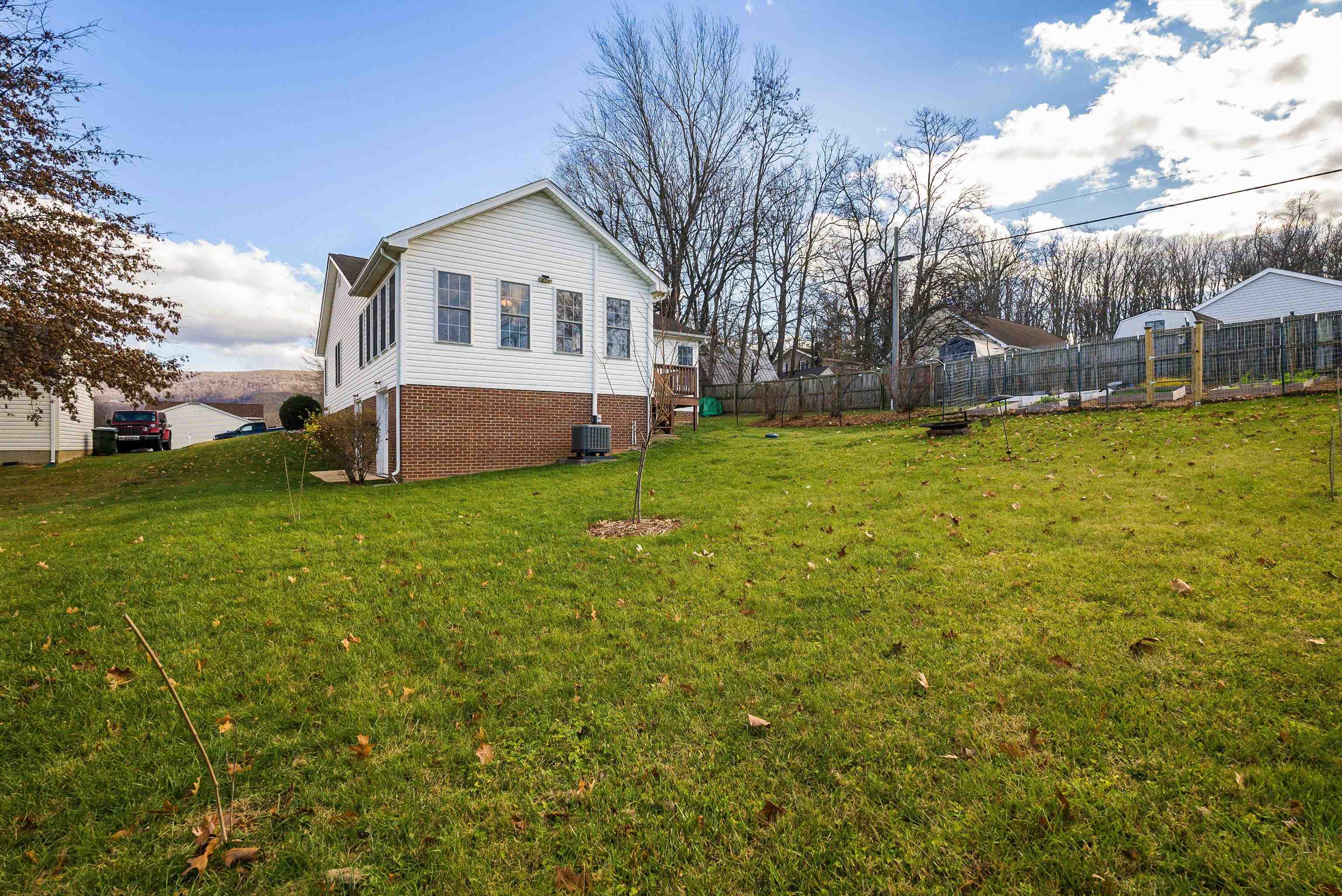 425 S JACKSON AVE, WAYNESBORO, Virginia 22980, 3 Bedrooms Bedrooms, ,2 BathroomsBathrooms,Residential,425 S JACKSON AVE,671478 MLS # 671478