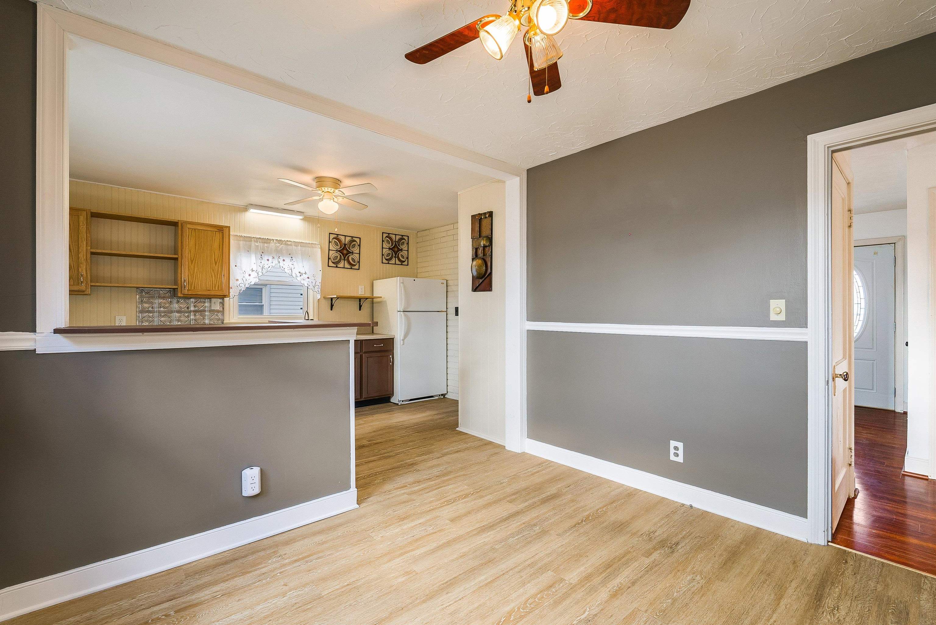 2224 MT VERNON ST, WAYNESBORO, Virginia 22980, 3 Bedrooms Bedrooms, ,1 BathroomBathrooms,Residential,2224 MT VERNON ST,671479 MLS # 671479