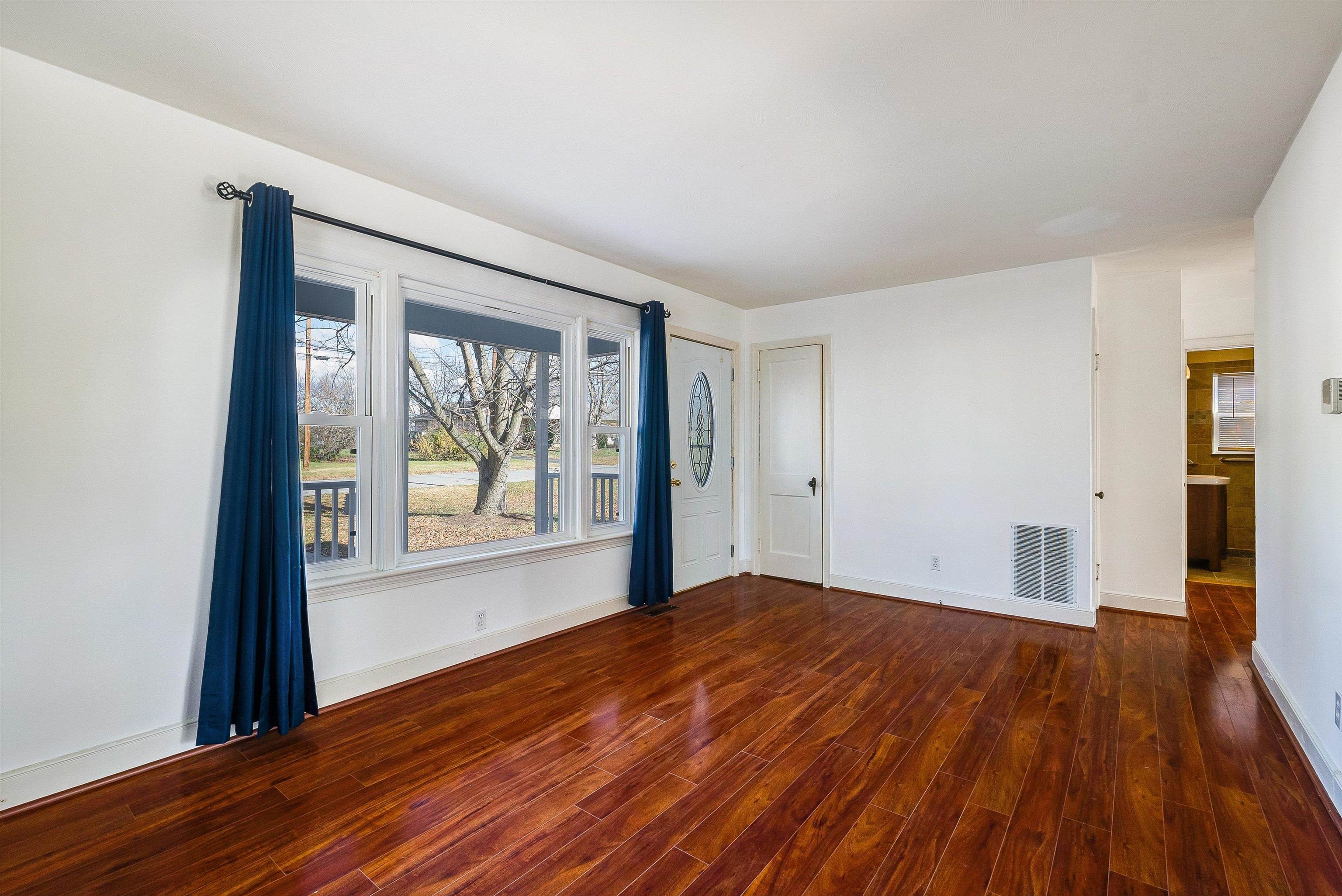 2224 MT VERNON ST, WAYNESBORO, Virginia 22980, 3 Bedrooms Bedrooms, ,1 BathroomBathrooms,Residential,2224 MT VERNON ST,671479 MLS # 671479