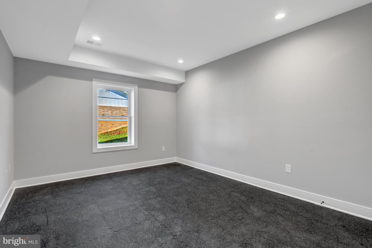 4824 VILLAGE DR, FAIRFAX, Virginia 22030, 6 Bedrooms Bedrooms, ,6 BathroomsBathrooms,Residential,For sale,4824 VILLAGE DR,VAFX2265602 MLS # VAFX2265602