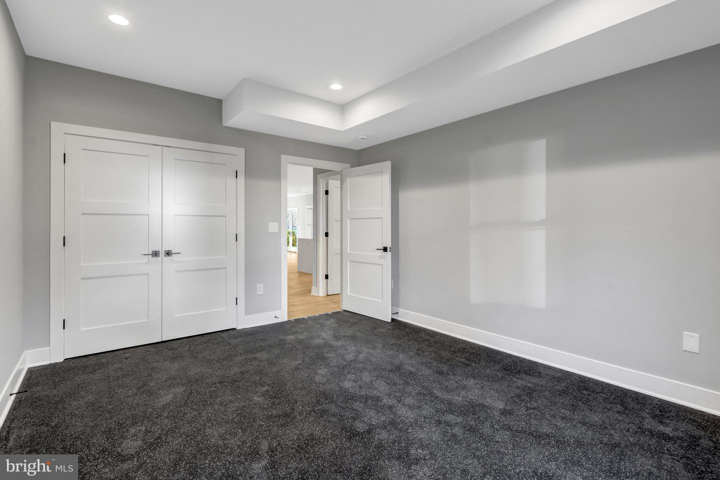 4824 VILLAGE DR, FAIRFAX, Virginia 22030, 6 Bedrooms Bedrooms, ,6 BathroomsBathrooms,Residential,For sale,4824 VILLAGE DR,VAFX2265602 MLS # VAFX2265602