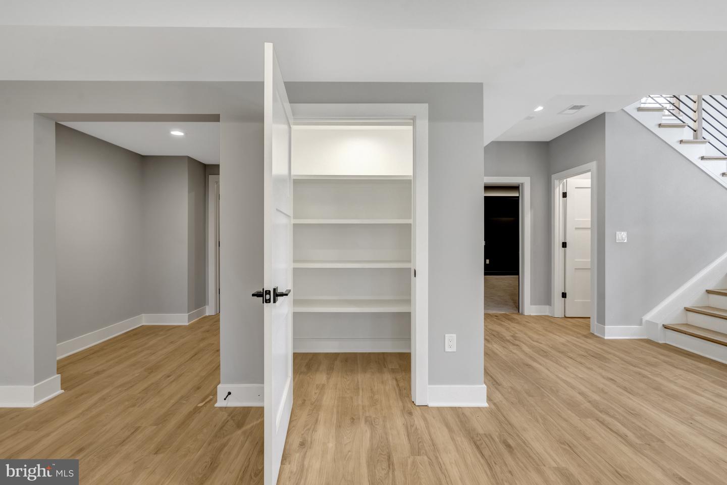 4824 VILLAGE DR, FAIRFAX, Virginia 22030, 6 Bedrooms Bedrooms, ,6 BathroomsBathrooms,Residential,For sale,4824 VILLAGE DR,VAFX2265602 MLS # VAFX2265602