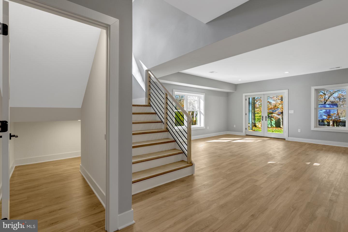 4824 VILLAGE DR, FAIRFAX, Virginia 22030, 6 Bedrooms Bedrooms, ,6 BathroomsBathrooms,Residential,For sale,4824 VILLAGE DR,VAFX2265602 MLS # VAFX2265602