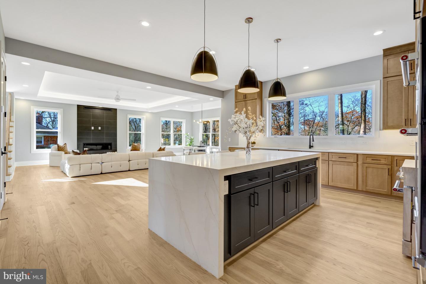 4824 VILLAGE DR, FAIRFAX, Virginia 22030, 6 Bedrooms Bedrooms, ,6 BathroomsBathrooms,Residential,For sale,4824 VILLAGE DR,VAFX2265602 MLS # VAFX2265602