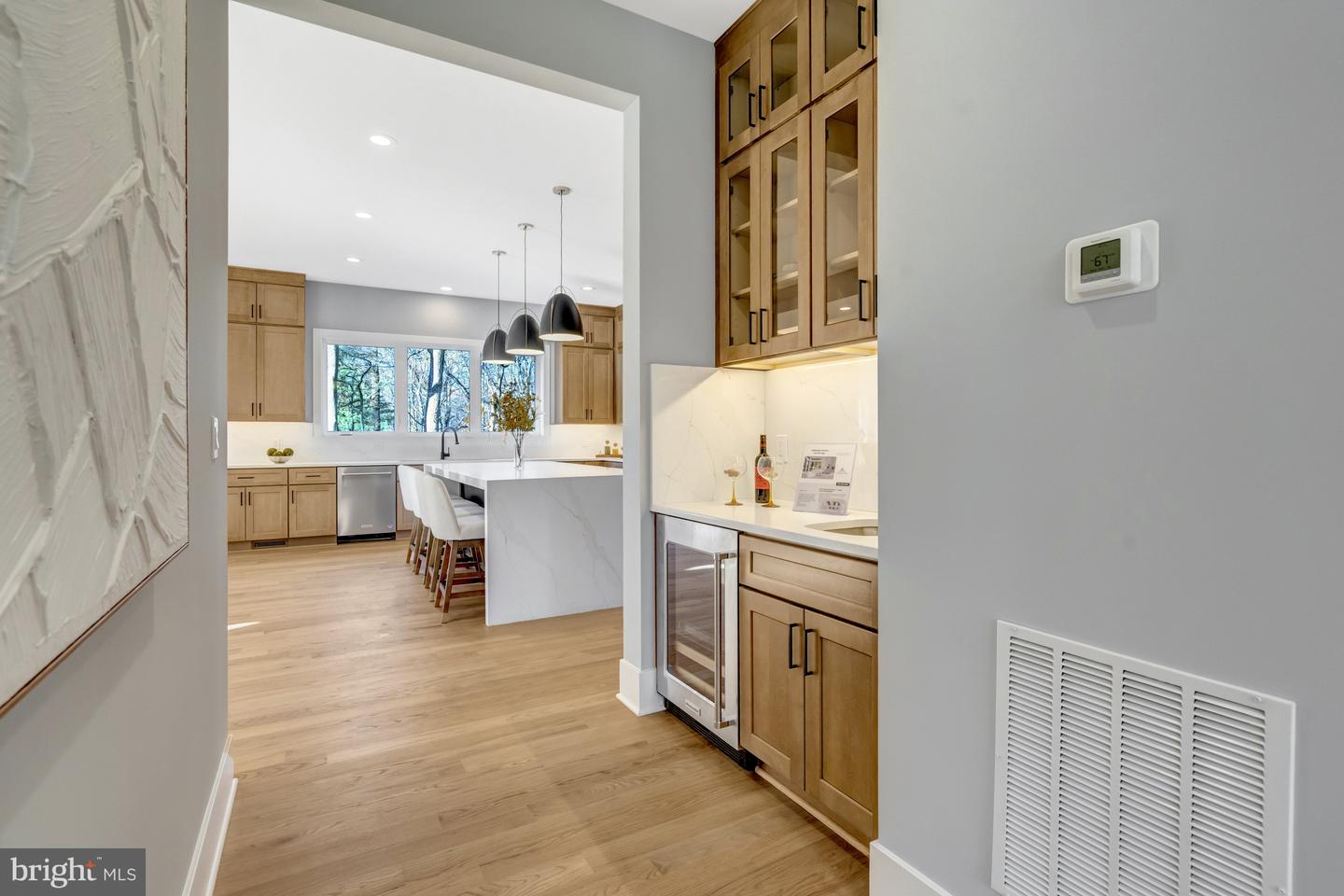 4824 VILLAGE DR, FAIRFAX, Virginia 22030, 6 Bedrooms Bedrooms, ,6 BathroomsBathrooms,Residential,For sale,4824 VILLAGE DR,VAFX2265602 MLS # VAFX2265602