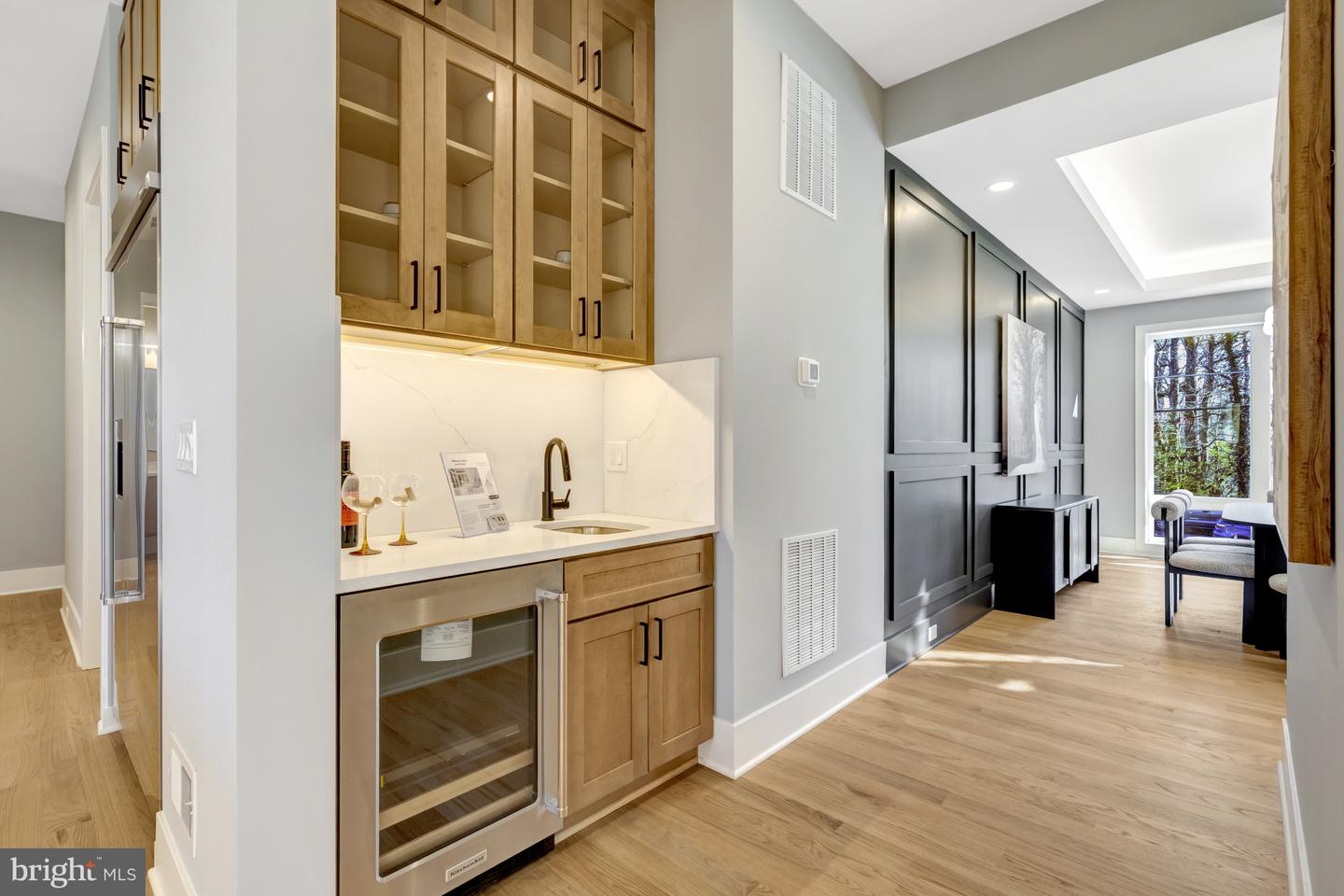 4824 VILLAGE DR, FAIRFAX, Virginia 22030, 6 Bedrooms Bedrooms, ,6 BathroomsBathrooms,Residential,For sale,4824 VILLAGE DR,VAFX2265602 MLS # VAFX2265602