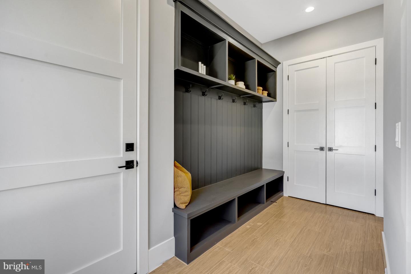 4824 VILLAGE DR, FAIRFAX, Virginia 22030, 6 Bedrooms Bedrooms, ,6 BathroomsBathrooms,Residential,For sale,4824 VILLAGE DR,VAFX2265602 MLS # VAFX2265602