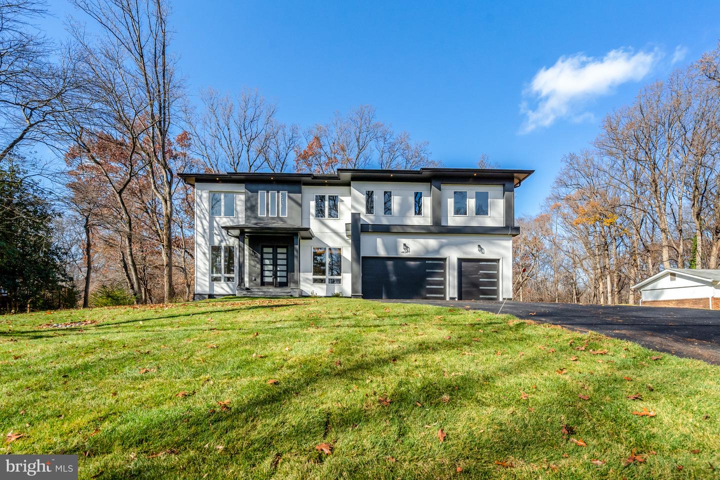 4824 VILLAGE DR, FAIRFAX, Virginia 22030, 6 Bedrooms Bedrooms, ,6 BathroomsBathrooms,Residential,For sale,4824 VILLAGE DR,VAFX2265602 MLS # VAFX2265602