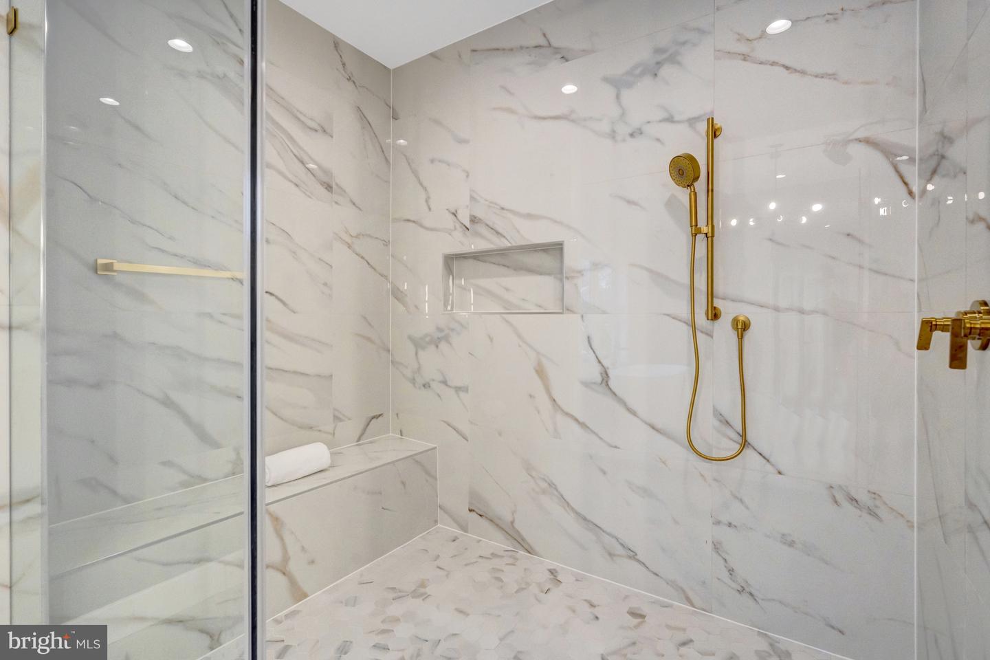 4824 VILLAGE DR, FAIRFAX, Virginia 22030, 6 Bedrooms Bedrooms, ,6 BathroomsBathrooms,Residential,For sale,4824 VILLAGE DR,VAFX2265602 MLS # VAFX2265602