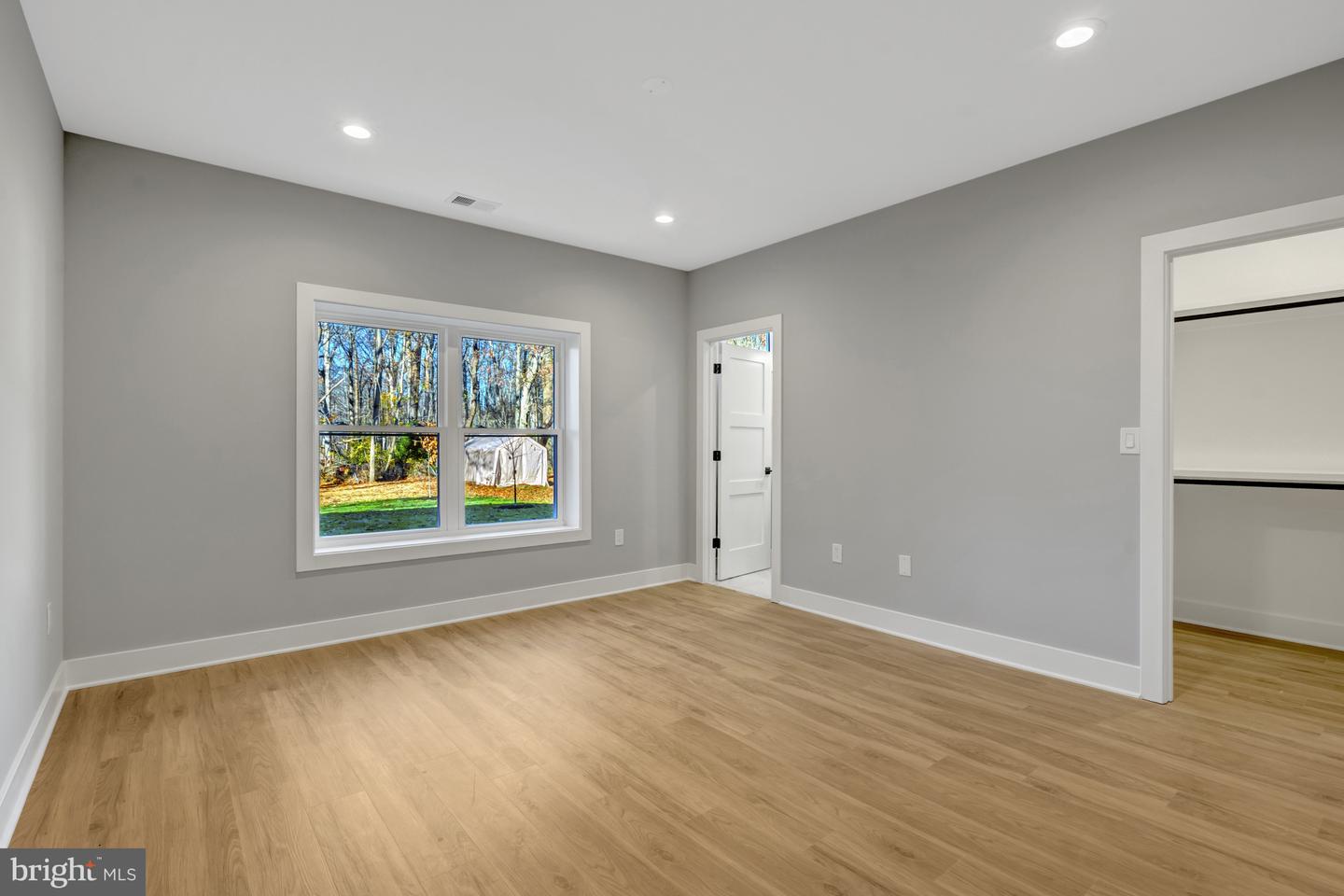 4824 VILLAGE DR, FAIRFAX, Virginia 22030, 6 Bedrooms Bedrooms, ,6 BathroomsBathrooms,Residential,For sale,4824 VILLAGE DR,VAFX2265602 MLS # VAFX2265602