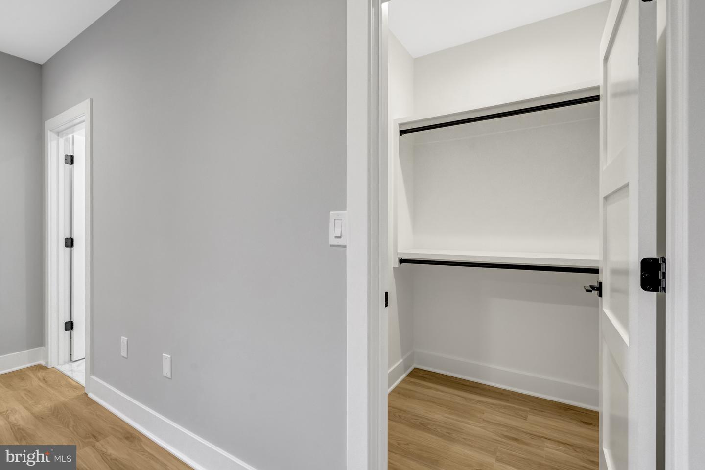 4824 VILLAGE DR, FAIRFAX, Virginia 22030, 6 Bedrooms Bedrooms, ,6 BathroomsBathrooms,Residential,For sale,4824 VILLAGE DR,VAFX2265602 MLS # VAFX2265602