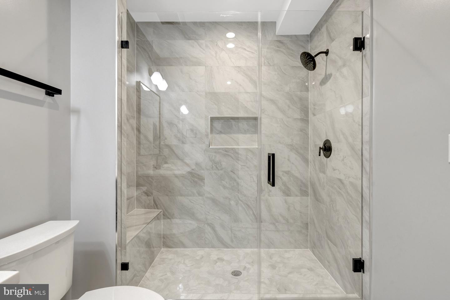 4824 VILLAGE DR, FAIRFAX, Virginia 22030, 6 Bedrooms Bedrooms, ,6 BathroomsBathrooms,Residential,For sale,4824 VILLAGE DR,VAFX2265602 MLS # VAFX2265602