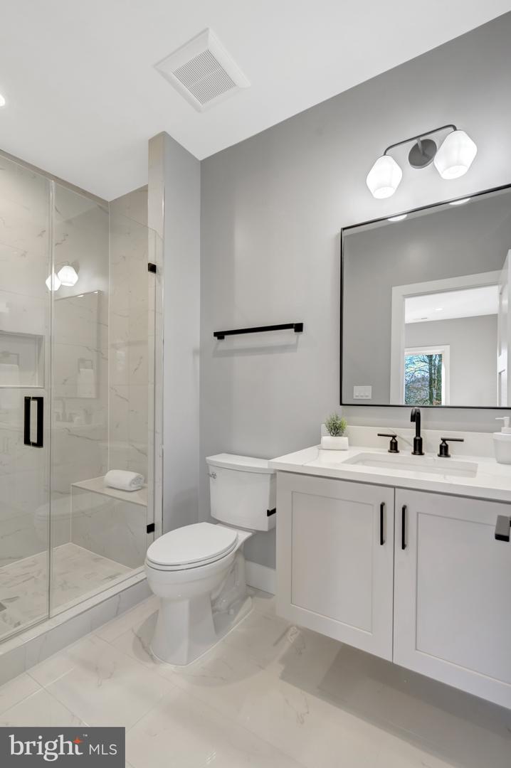 4824 VILLAGE DR, FAIRFAX, Virginia 22030, 6 Bedrooms Bedrooms, ,6 BathroomsBathrooms,Residential,For sale,4824 VILLAGE DR,VAFX2265602 MLS # VAFX2265602