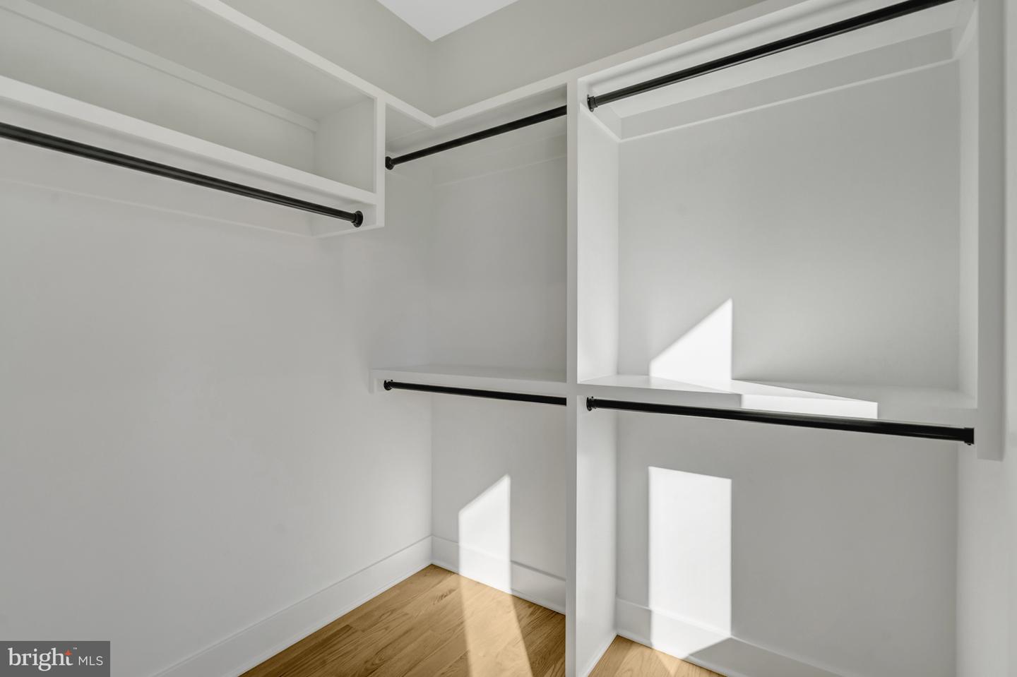 4824 VILLAGE DR, FAIRFAX, Virginia 22030, 6 Bedrooms Bedrooms, ,6 BathroomsBathrooms,Residential,For sale,4824 VILLAGE DR,VAFX2265602 MLS # VAFX2265602