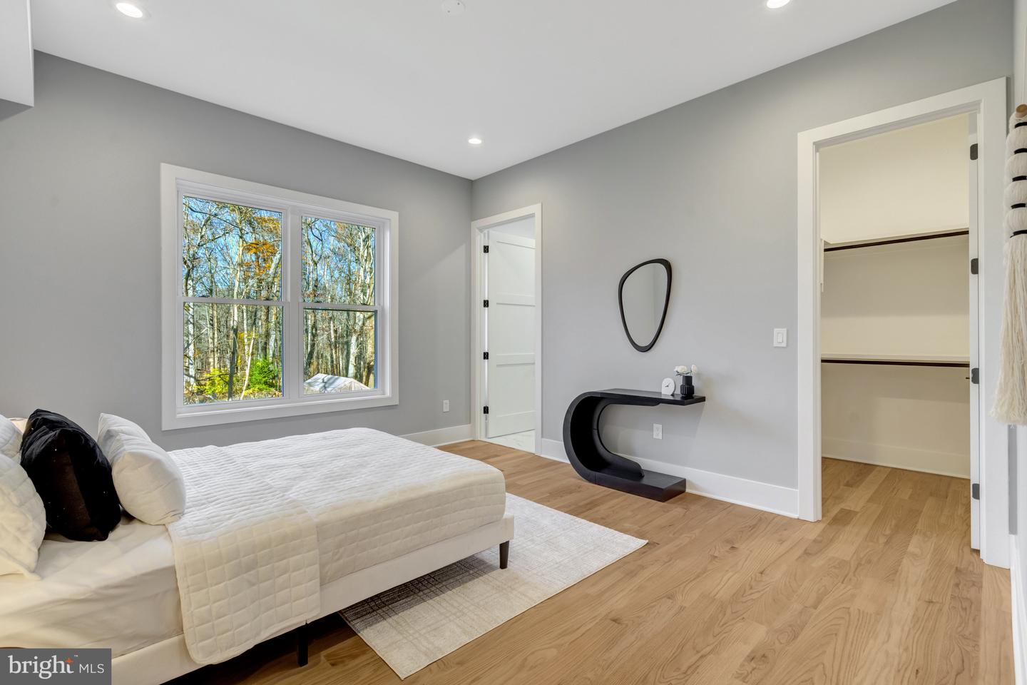 4824 VILLAGE DR, FAIRFAX, Virginia 22030, 6 Bedrooms Bedrooms, ,6 BathroomsBathrooms,Residential,For sale,4824 VILLAGE DR,VAFX2265602 MLS # VAFX2265602