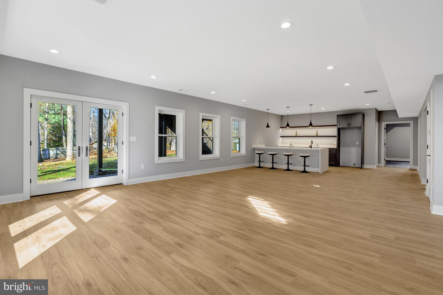 4824 VILLAGE DR, FAIRFAX, Virginia 22030, 6 Bedrooms Bedrooms, ,6 BathroomsBathrooms,Residential,For sale,4824 VILLAGE DR,VAFX2265602 MLS # VAFX2265602