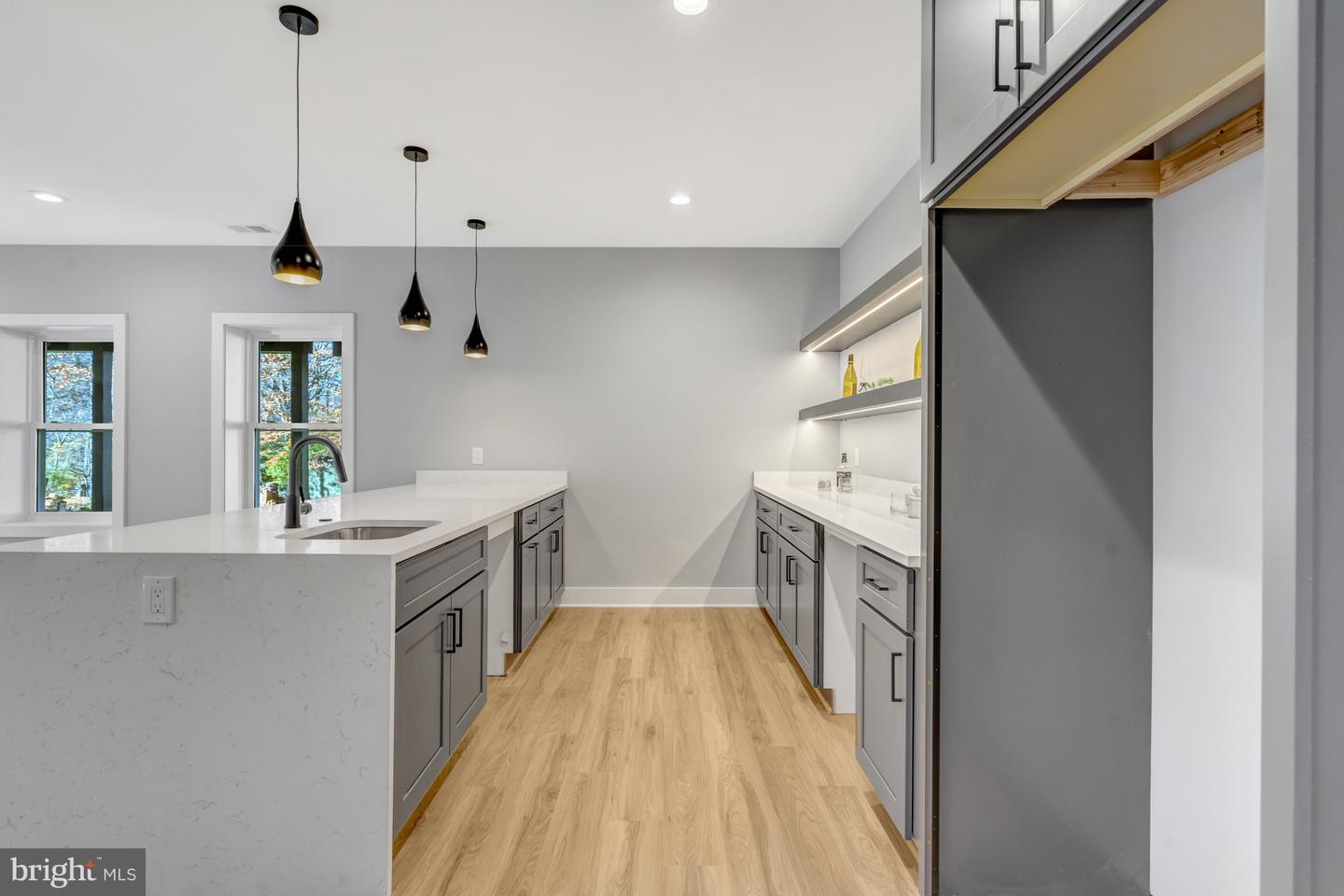 4824 VILLAGE DR, FAIRFAX, Virginia 22030, 6 Bedrooms Bedrooms, ,6 BathroomsBathrooms,Residential,For sale,4824 VILLAGE DR,VAFX2265602 MLS # VAFX2265602