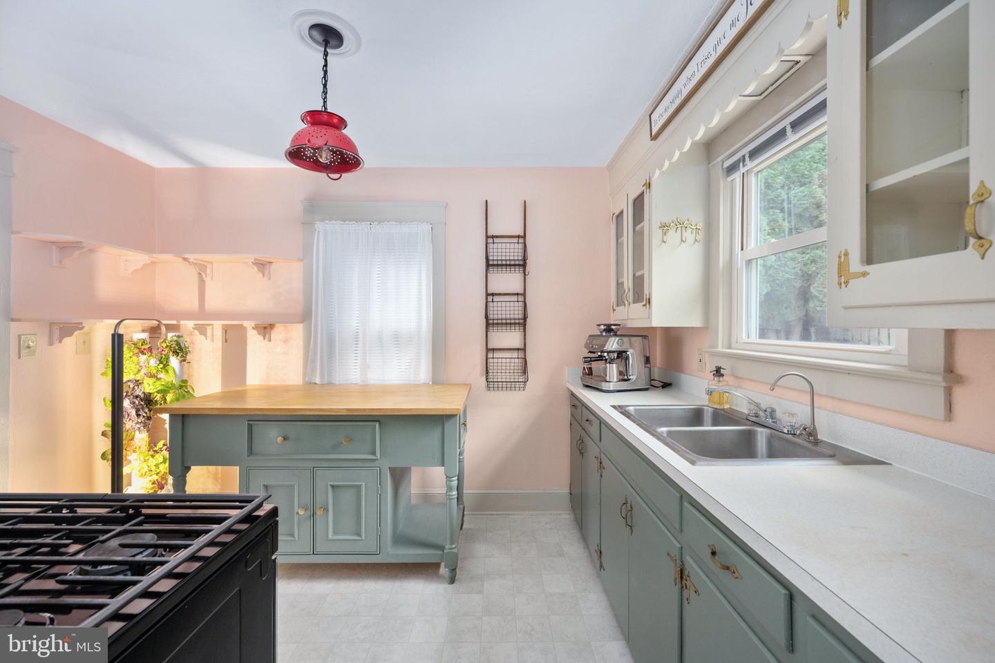 1314 S WEST ST, CULPEPER, Virginia 22701, 2 Bedrooms Bedrooms, ,1 BathroomBathrooms,Residential,For sale,1314 S WEST ST,VACU2011694 MLS # VACU2011694