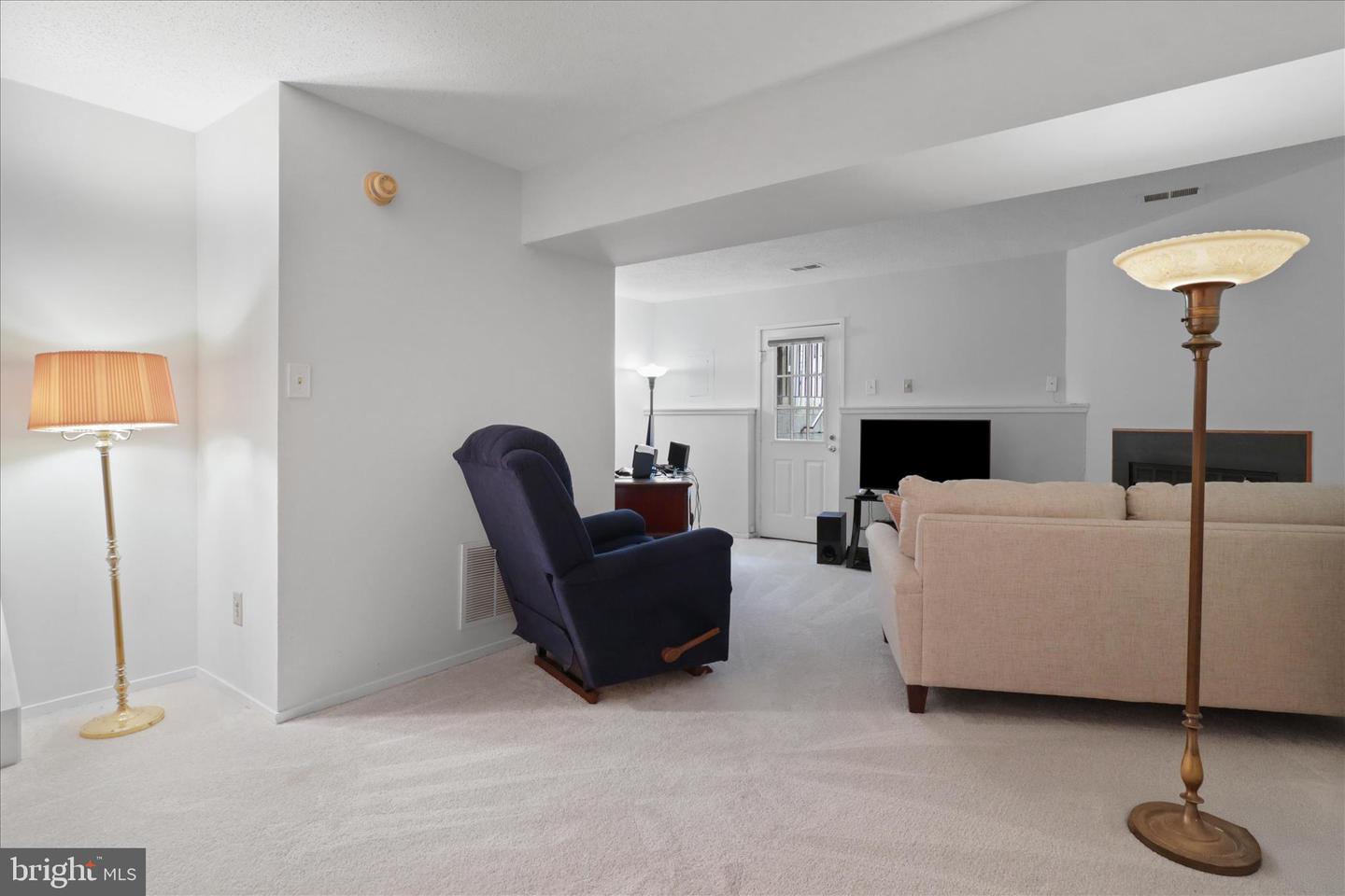 8927 WAITES WAY, LORTON, Virginia 22079, 3 Bedrooms Bedrooms, ,2 BathroomsBathrooms,Residential,For sale,8927 WAITES WAY,VAFX2277278 MLS # VAFX2277278