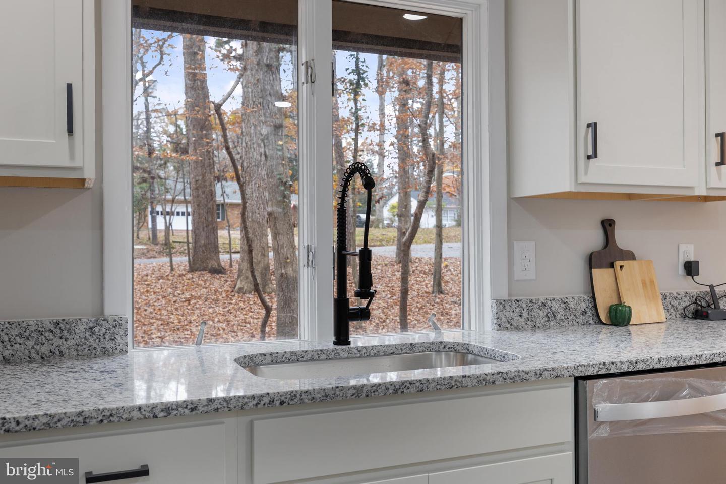 1 BRANDON CIR, WILLIAMSBURG, Virginia 23185, 5 Bedrooms Bedrooms, ,3 BathroomsBathrooms,Residential,For sale,1 BRANDON CIR,VAJC2000570 MLS # VAJC2000570