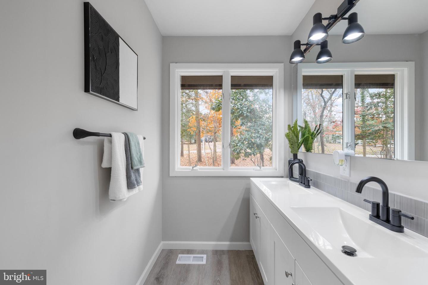 1 BRANDON CIR, WILLIAMSBURG, Virginia 23185, 5 Bedrooms Bedrooms, ,3 BathroomsBathrooms,Residential,For sale,1 BRANDON CIR,VAJC2000570 MLS # VAJC2000570