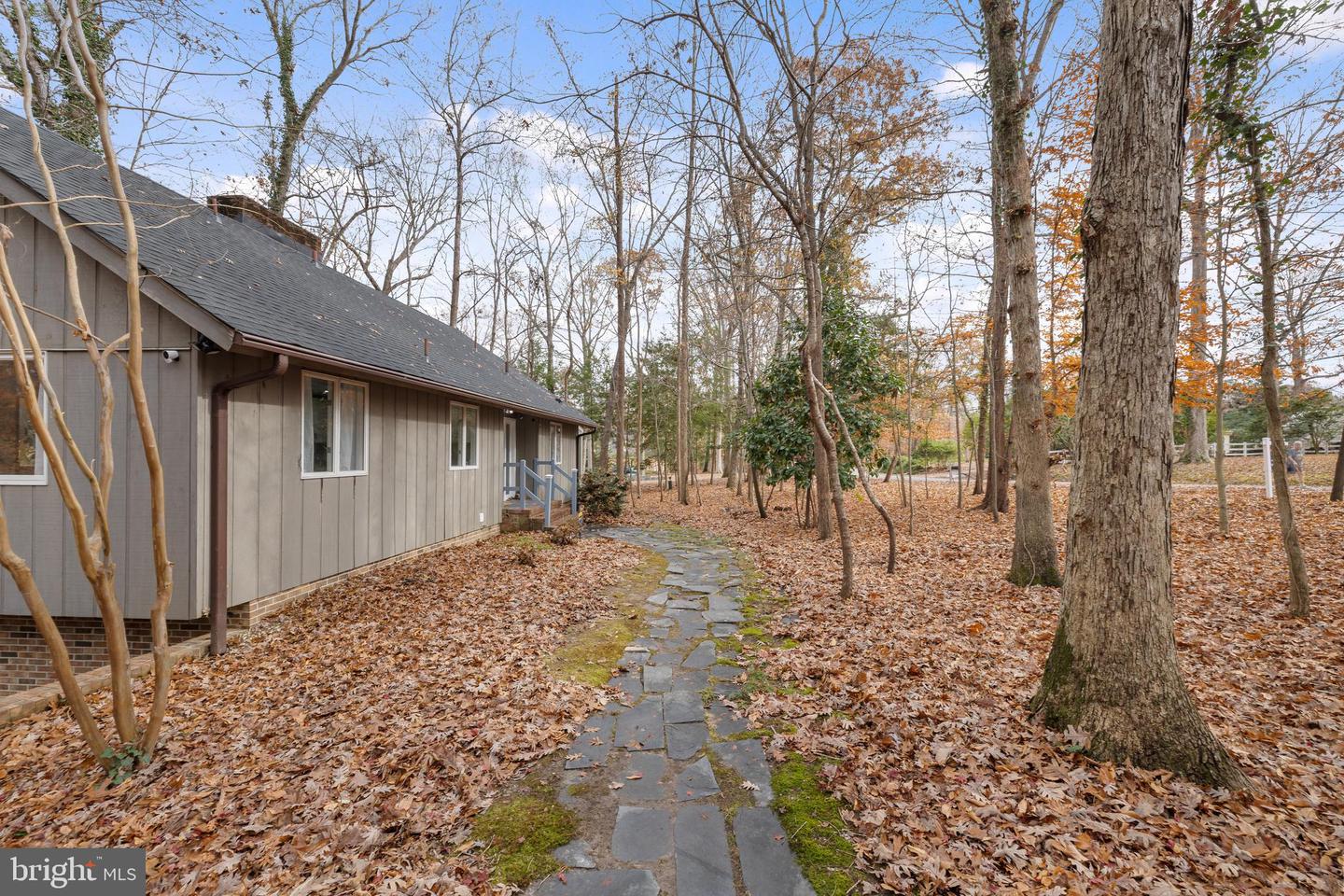 1 BRANDON CIR, WILLIAMSBURG, Virginia 23185, 5 Bedrooms Bedrooms, ,3 BathroomsBathrooms,Residential,For sale,1 BRANDON CIR,VAJC2000570 MLS # VAJC2000570