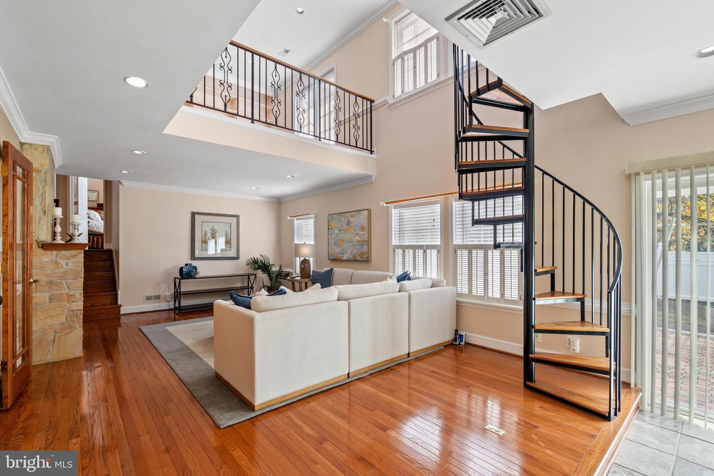 2605 WOODLAWN LN, ALEXANDRIA, Virginia 22306, 3 Bedrooms Bedrooms, ,4 BathroomsBathrooms,Residential,For sale,2605 WOODLAWN LN,VAFX2278124 MLS # VAFX2278124