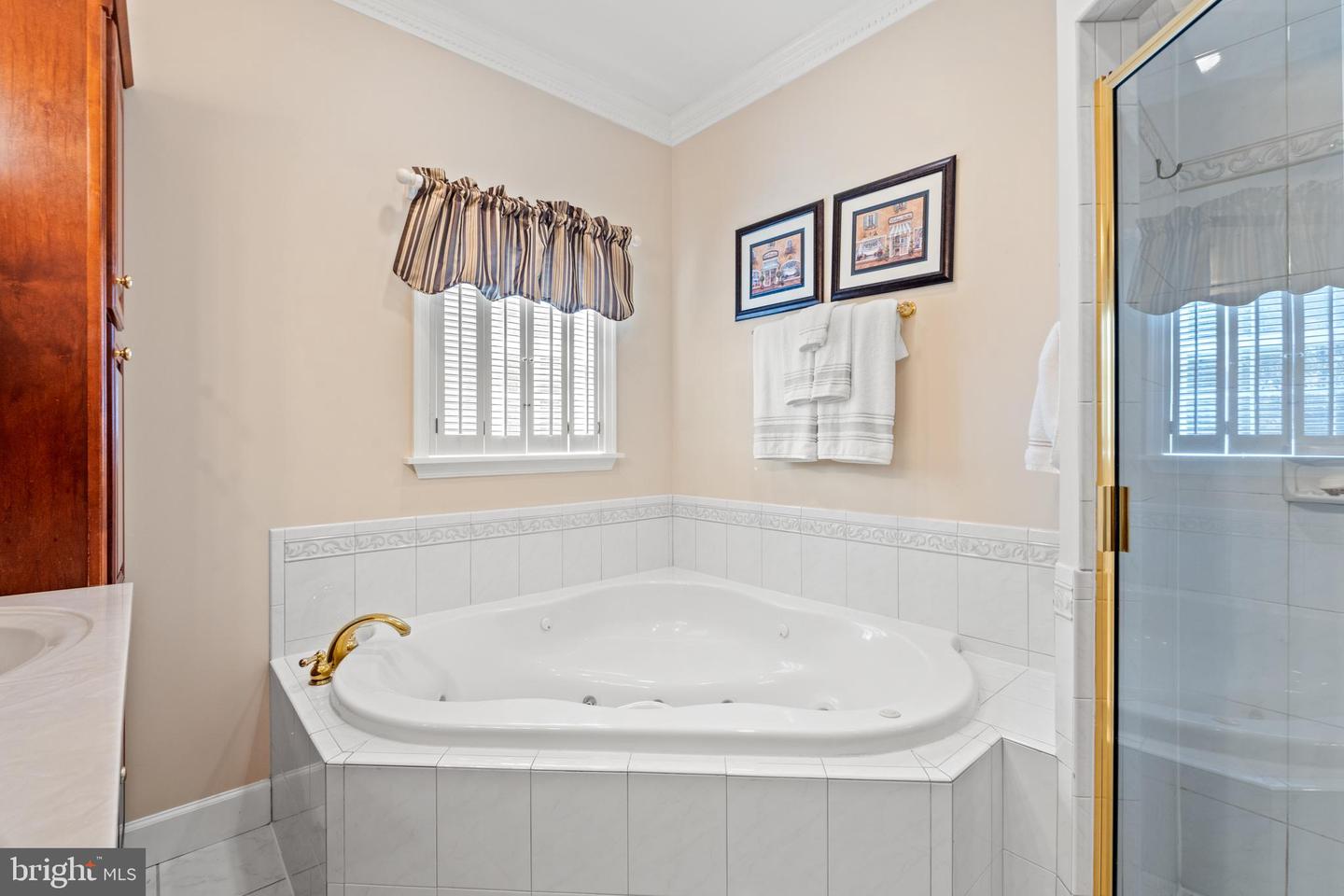 2605 WOODLAWN LN, ALEXANDRIA, Virginia 22306, 3 Bedrooms Bedrooms, ,4 BathroomsBathrooms,Residential,For sale,2605 WOODLAWN LN,VAFX2278124 MLS # VAFX2278124
