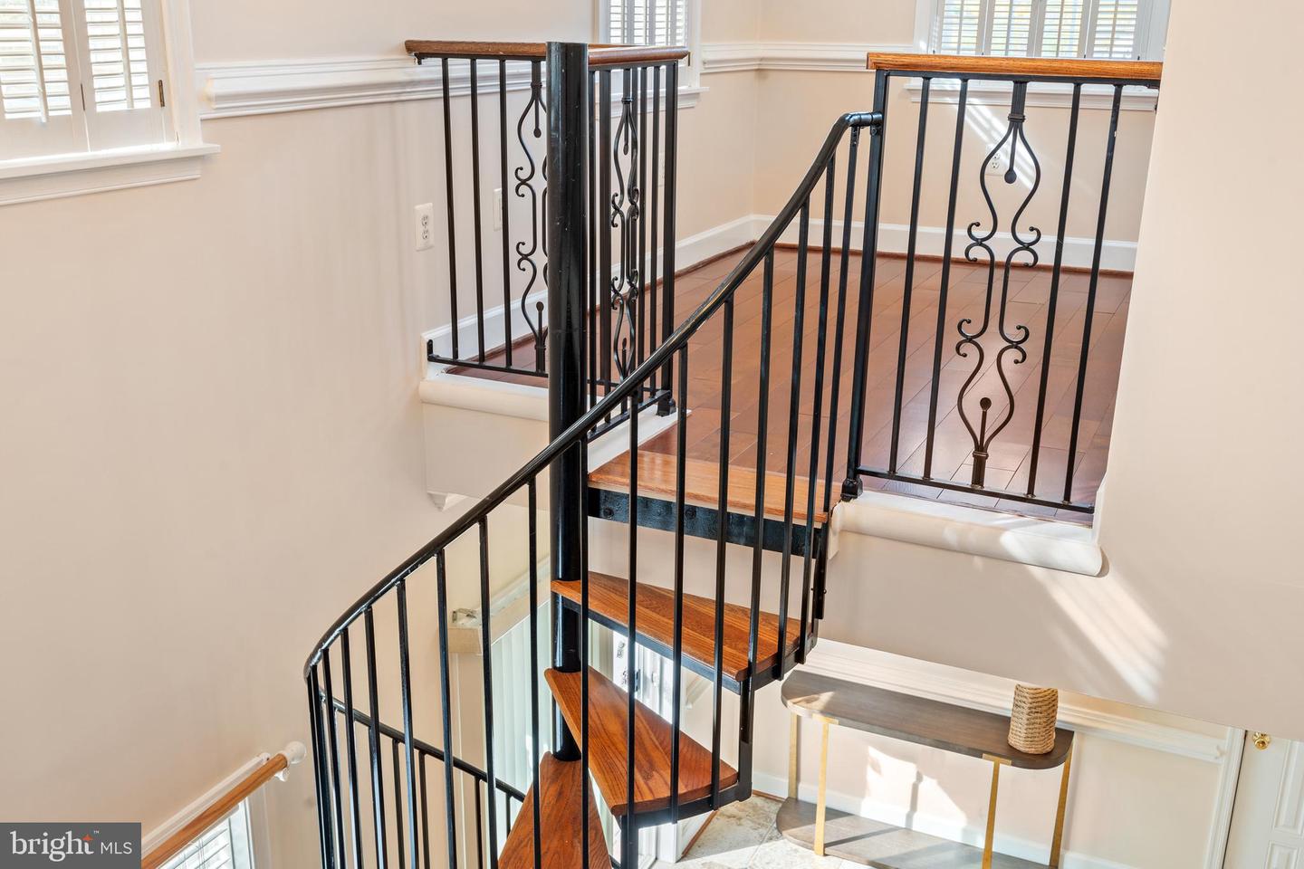 2605 WOODLAWN LN, ALEXANDRIA, Virginia 22306, 3 Bedrooms Bedrooms, ,4 BathroomsBathrooms,Residential,For sale,2605 WOODLAWN LN,VAFX2278124 MLS # VAFX2278124